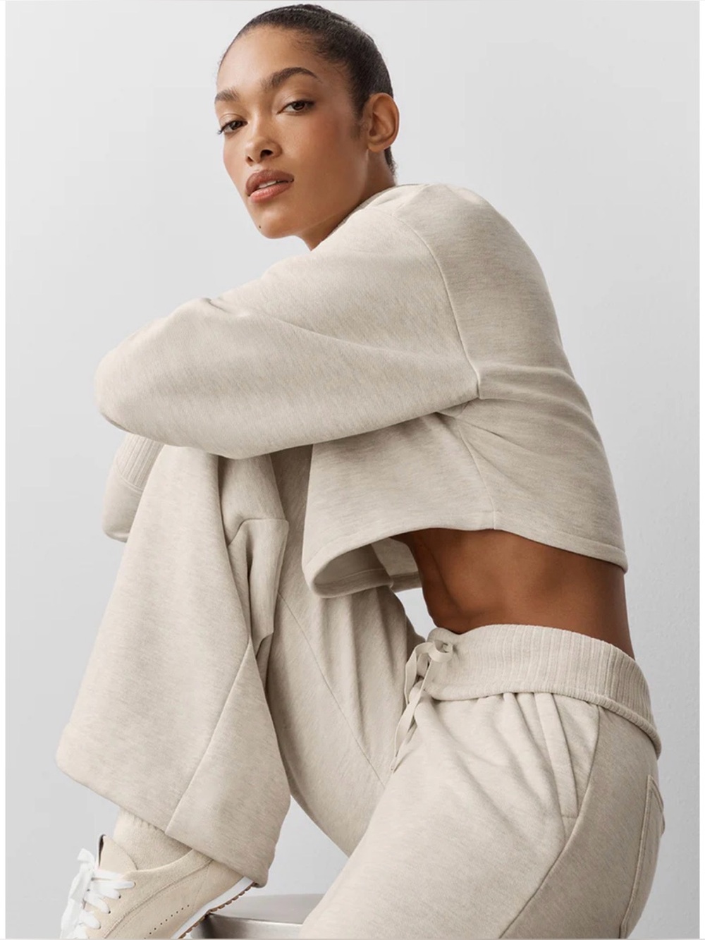 BEST SELLER Alo yoga cropped serenity coverup Alo yoga oatmeal Heather